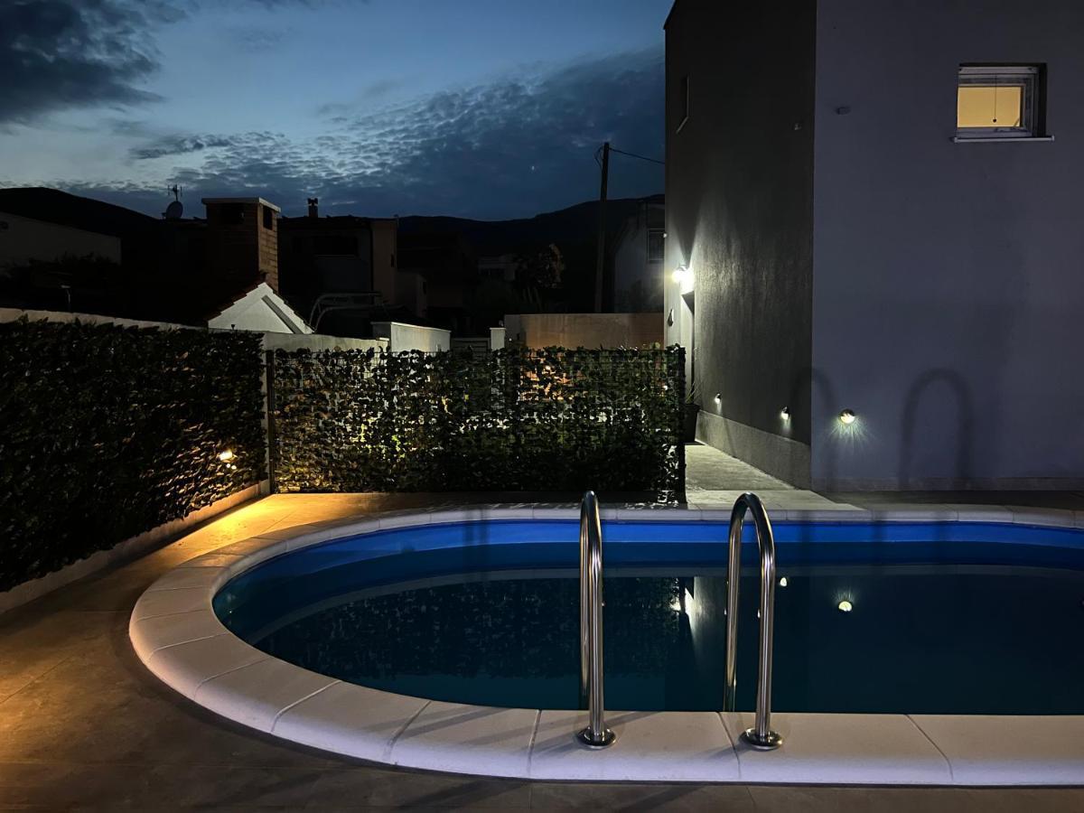 Villa Marta 3 Bedrooms, 2 Baths And Pool Kaštel Štafilić Eksteriør bilde