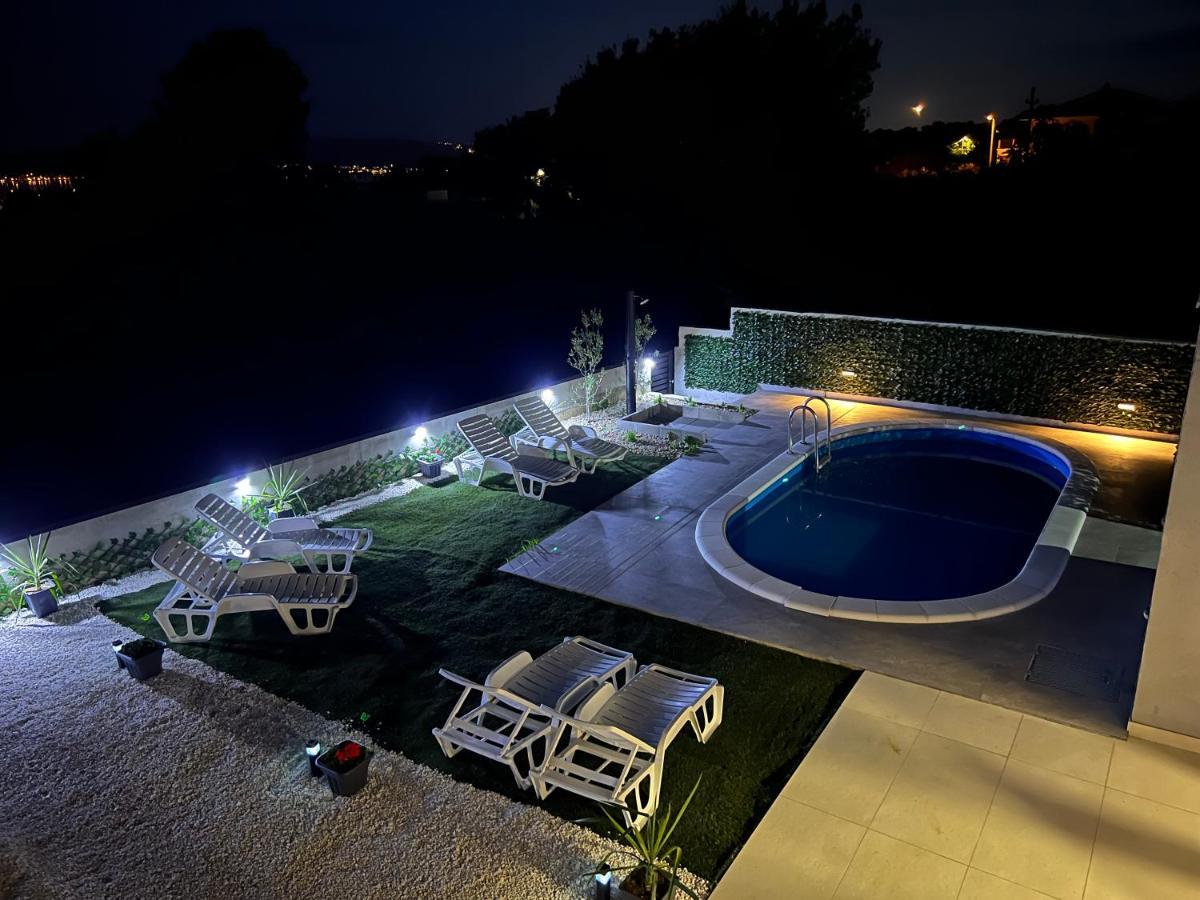 Villa Marta 3 Bedrooms, 2 Baths And Pool Kaštel Štafilić Eksteriør bilde